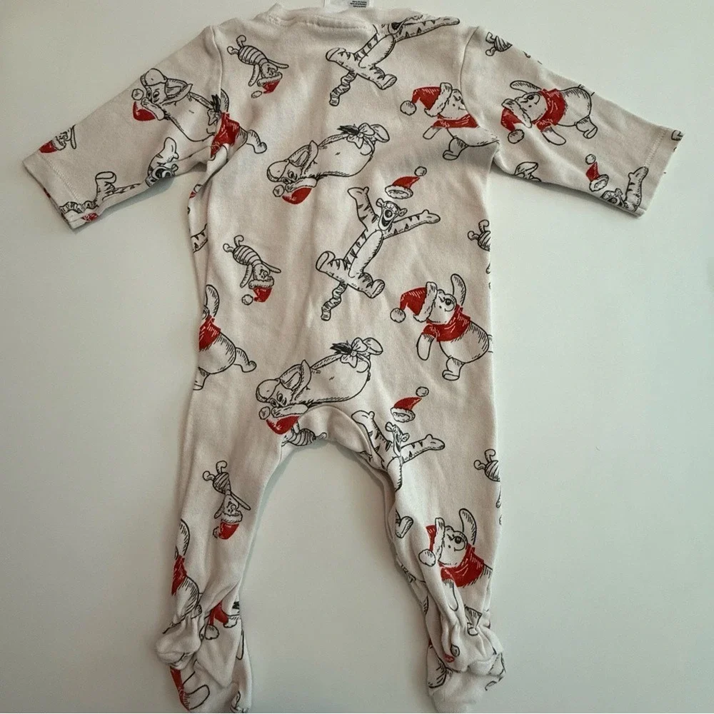 H&M Disney Winnie the Pooh Tigger Christmas Holiday Snap Footie Sleeper 3M